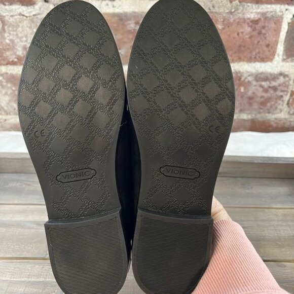 NIB Vionic Reagan Black Nubuck Mule Slip On Shoe Sz 6.5 - Picture 13 of 15